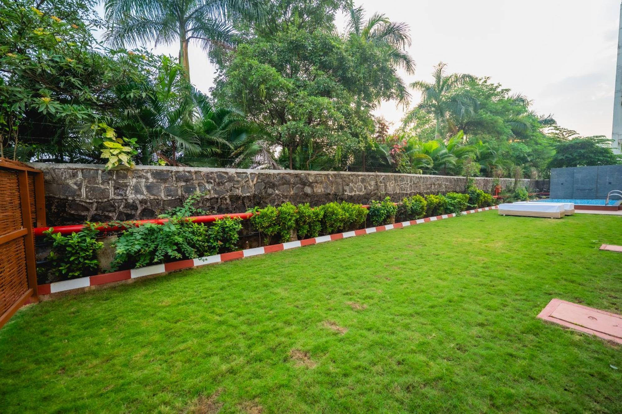 Lotus Leaf Hotel Pali  Exterior photo